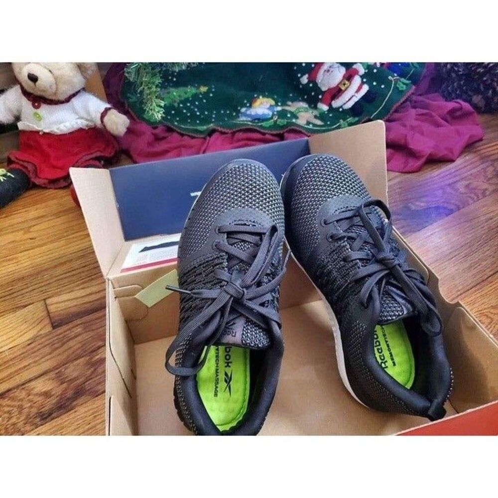 Reebok size 7 RB249 Athletic work shoes worn one time